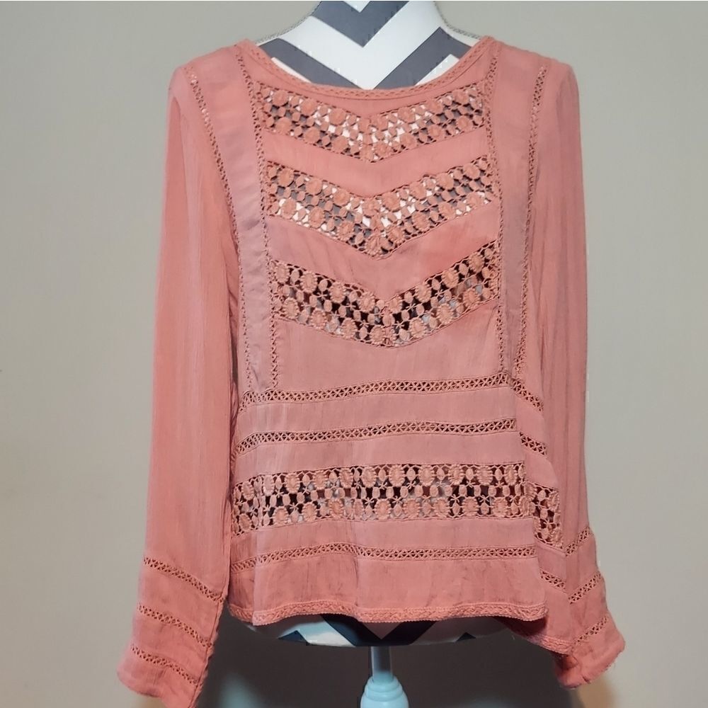 Peach Peak Thru Open Back Blouse